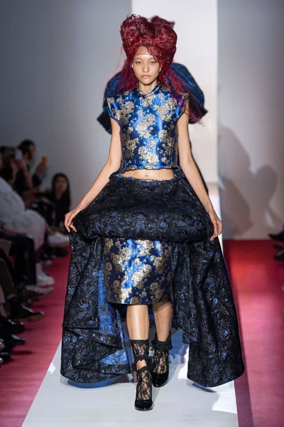 Look 8